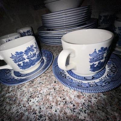 blue/white stoneware lot