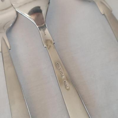 Oneida Flatware (K-BBL)
