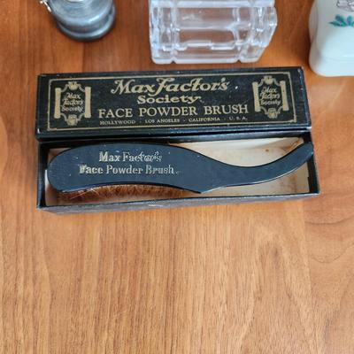 Lot of Vanity and Collectables