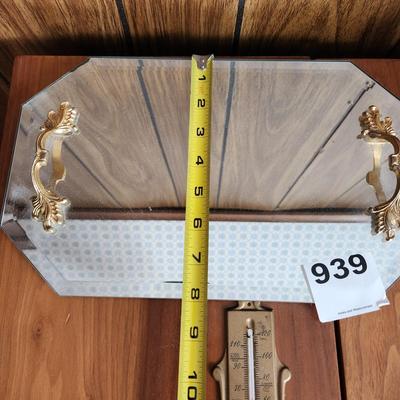 Lot of Vanity and Collectables