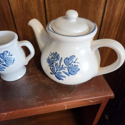 9 Pieces Pfaltzgraff Yorktowne TeaPot Cream Sugar Water Pitcher Plates Bowl