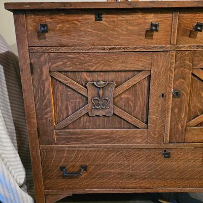 Quarter-Sawn Oak Buffet/Storage Cabinet (LG-JS)