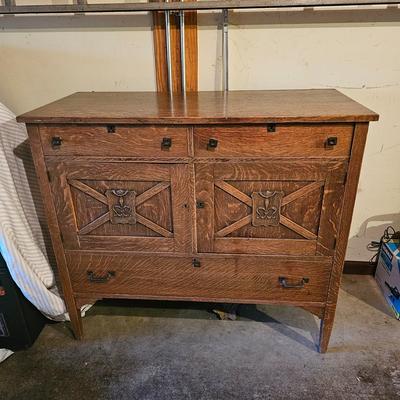 Quarter-Sawn Oak Buffet/Storage Cabinet (LG-JS)