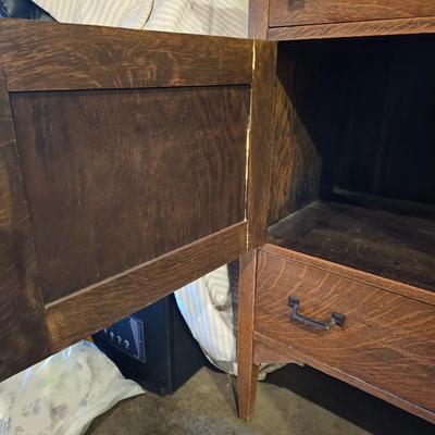 Quarter-Sawn Oak Buffet/Storage Cabinet (LG-JS)