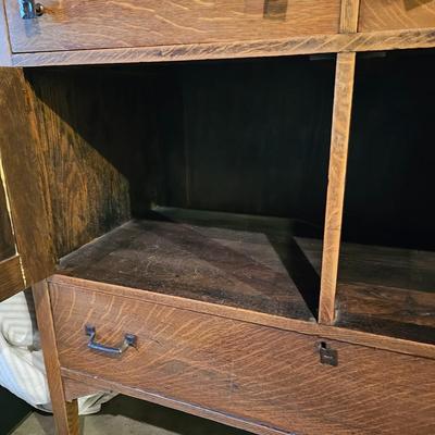 Quarter-Sawn Oak Buffet/Storage Cabinet (LG-JS)