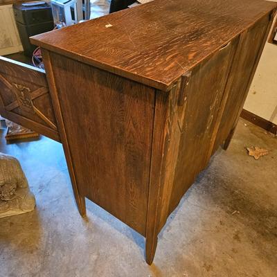 Quarter-Sawn Oak Buffet/Storage Cabinet (LG-JS)