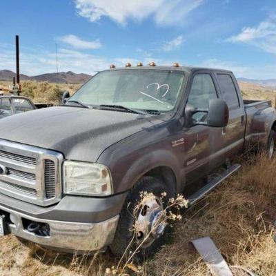 #120 • 2006 Ford F-350
