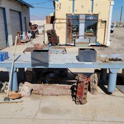 #1100 â€¢ 1" Top Welding Table
