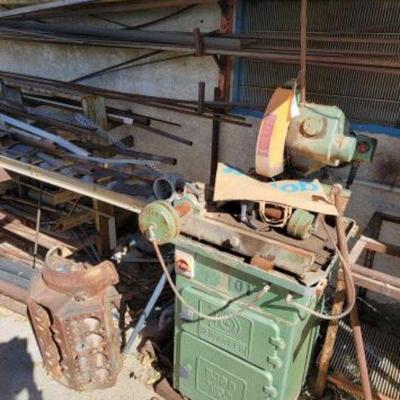 #1128 â€¢ Doringer D350 Cold Saw With Conveyor Rack
