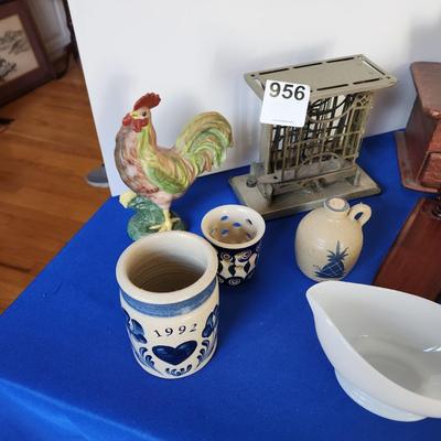 Kitchen Decor Lot Collectables Coffee Grinder, Glasbake, Toaster,