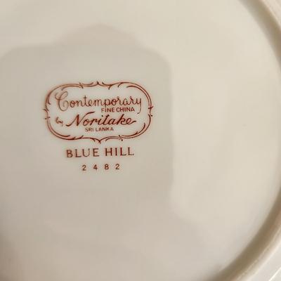 24 pcs. Noritake Blue Hill China Plates