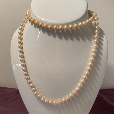 1960s Glass Bead Faux Pearl Necklace
