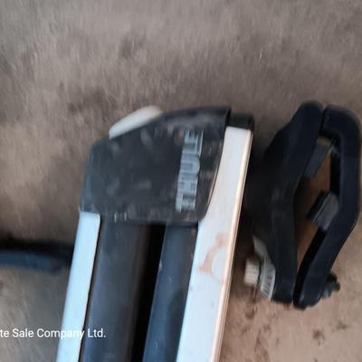 Colorado I-70 kit - Snow chains and Thule Ski rack