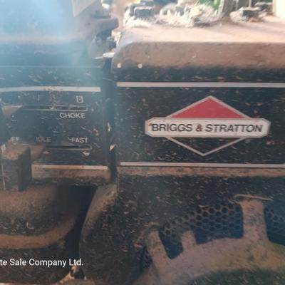 Gas powered fertilizer/sprayer with Briggs & Stratton motor