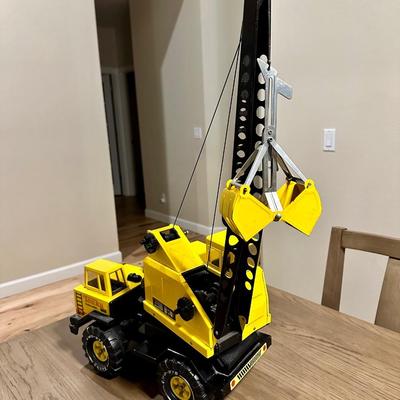 Vintage 80â€™s Tonka Turbo Diesel XMB-975 Clam Bucket Crane Truck