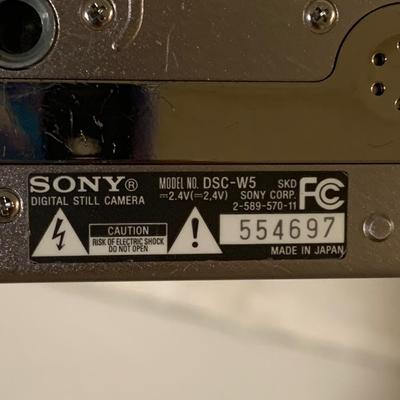 Cannon and Sony Digital Cameras with Accessories (BO-KW)