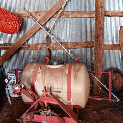 Wheelers Field Sprayer
