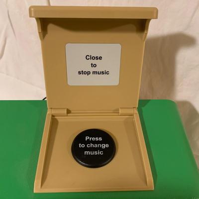 Simple Music Player for Dementia and Alzheimerâ€™s (BO-KW)