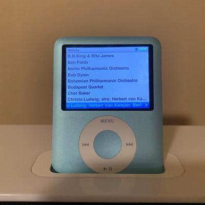 iPod Nano with Logitech Portable Speaker (BO-KW)