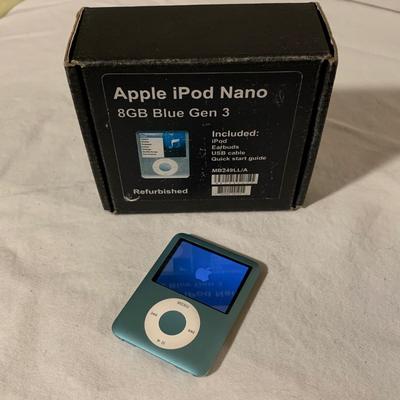iPod Nano with Logitech Portable Speaker (BO-KW)