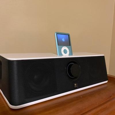 iPod Nano with Logitech Portable Speaker (BO-KW)