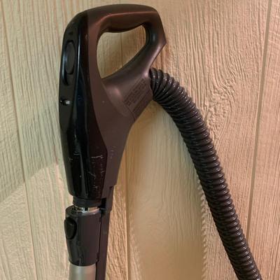 Kenmore Canister Vacuum (LG-KW)