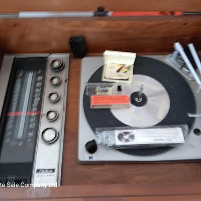 Wards Electronic Equipment Tube style turntable and radio in cabinet NON-WORKING