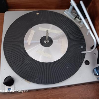 Wards Electronic Equipment Tube style turntable and radio in cabinet NON-WORKING