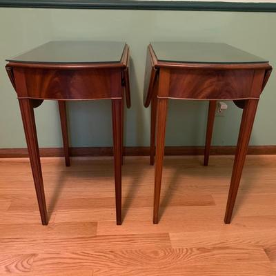 Two Federal Style Mahogany Side Tables (UO-KW)