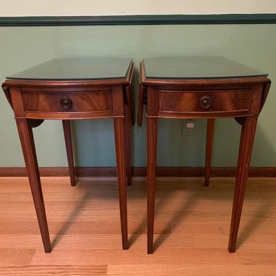 Two Federal Style Mahogany Side Tables (UO-KW)