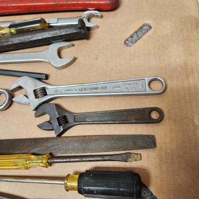 Large Tool Lot Ridgid E-18 Blue Point, Craftsman, Screw drivers, Extension cord and more