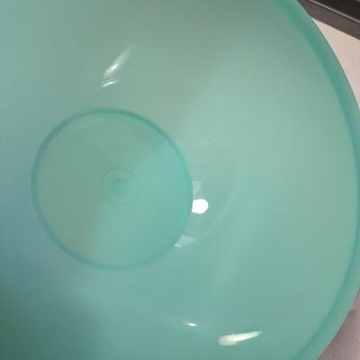 NOS Tupperware, Amazing!