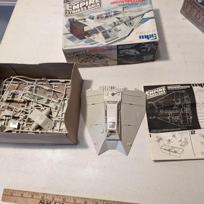 Vintage 1980 STAR WARS EMPIRE STRIKES BACK LUKE SKYWALKER'S SNOWSPEEDER MODEL