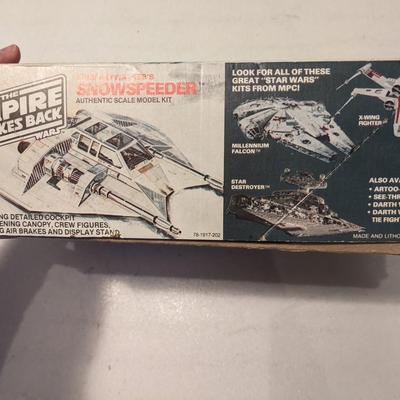 Vintage 1980 STAR WARS EMPIRE STRIKES BACK LUKE SKYWALKER'S SNOWSPEEDER MODEL