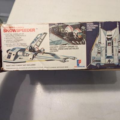 Vintage 1980 STAR WARS EMPIRE STRIKES BACK LUKE SKYWALKER'S SNOWSPEEDER MODEL