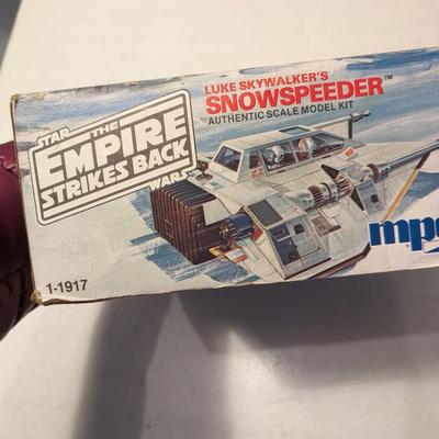 Vintage 1980 STAR WARS EMPIRE STRIKES BACK LUKE SKYWALKER'S SNOWSPEEDER MODEL