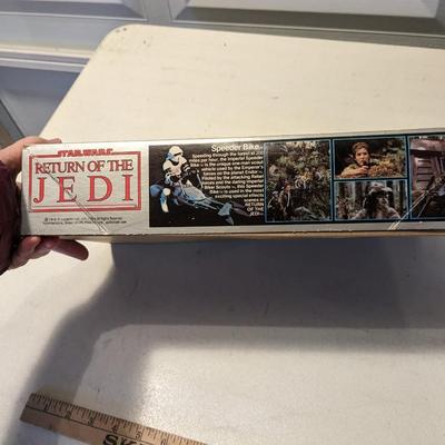 Star Wars Return of the Jedi Speeder Bike Model Kit, Complete