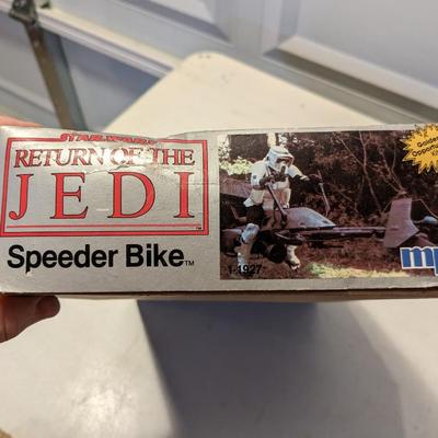 Star Wars Return of the Jedi Speeder Bike Model Kit, Complete