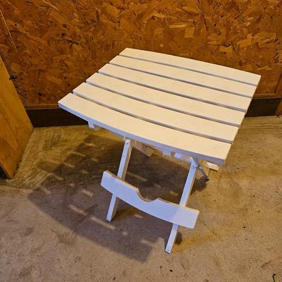 Four White Plastic Chairs & Folding Table (G1-JS)