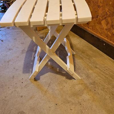 Four White Plastic Chairs & Folding Table (G1-JS)