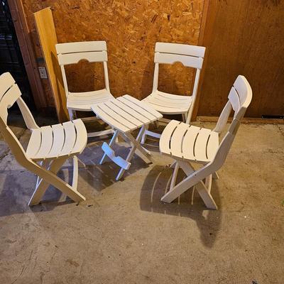 Four White Plastic Chairs & Folding Table (G1-JS)