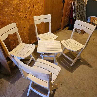 Four White Plastic Chairs & Folding Table (G1-JS)
