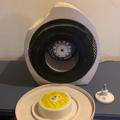 Honeywell HEPA Air Cleaner & Lasko Ceramic Heater (LG-HS)