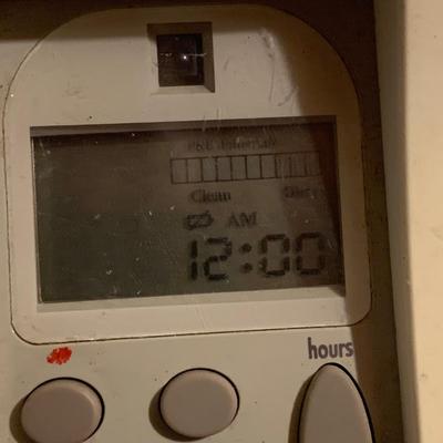 Honeywell HEPA Air Cleaner & Lasko Ceramic Heater (LG-HS)