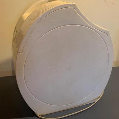 Honeywell HEPA Air Cleaner & Lasko Ceramic Heater (LG-HS)