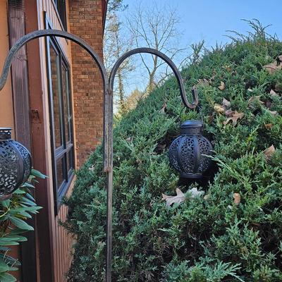 Three Double Shepherd Crooks + Hanging Lanterns (FY-JS)