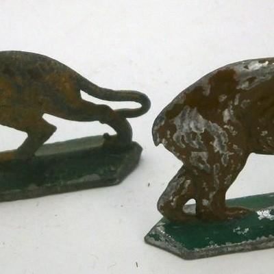 2 Painted Diecast Zoo Animals