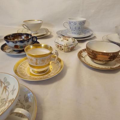 Assortment of Vintage Cups/Saucers & More (LR-JS)