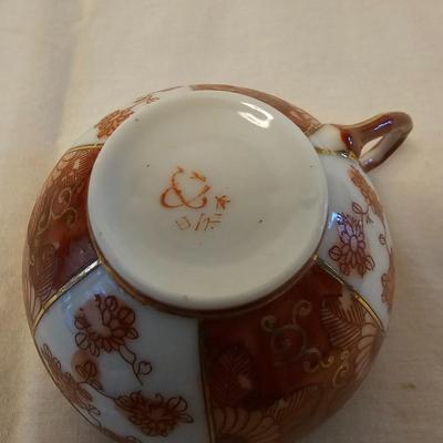 Assortment of Vintage Cups/Saucers & More (LR-JS)