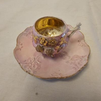 Assortment of Vintage Cups/Saucers & More (LR-JS)